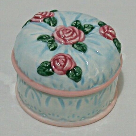Blue Trinket Keepsake Box with Red Roses - Picture 1 of 3